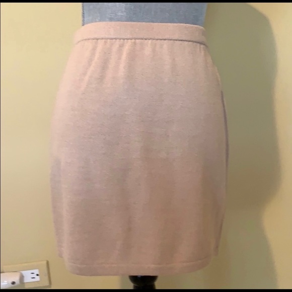 ST. JOHN JACKET & SKIRT - Picture 11 of 15